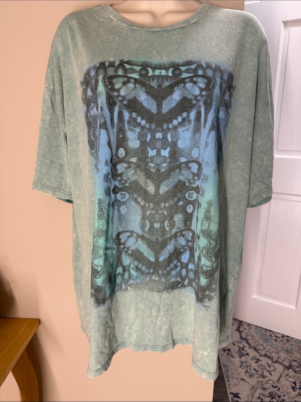 Wild Fable oversized butterfly tie dye tee shirt